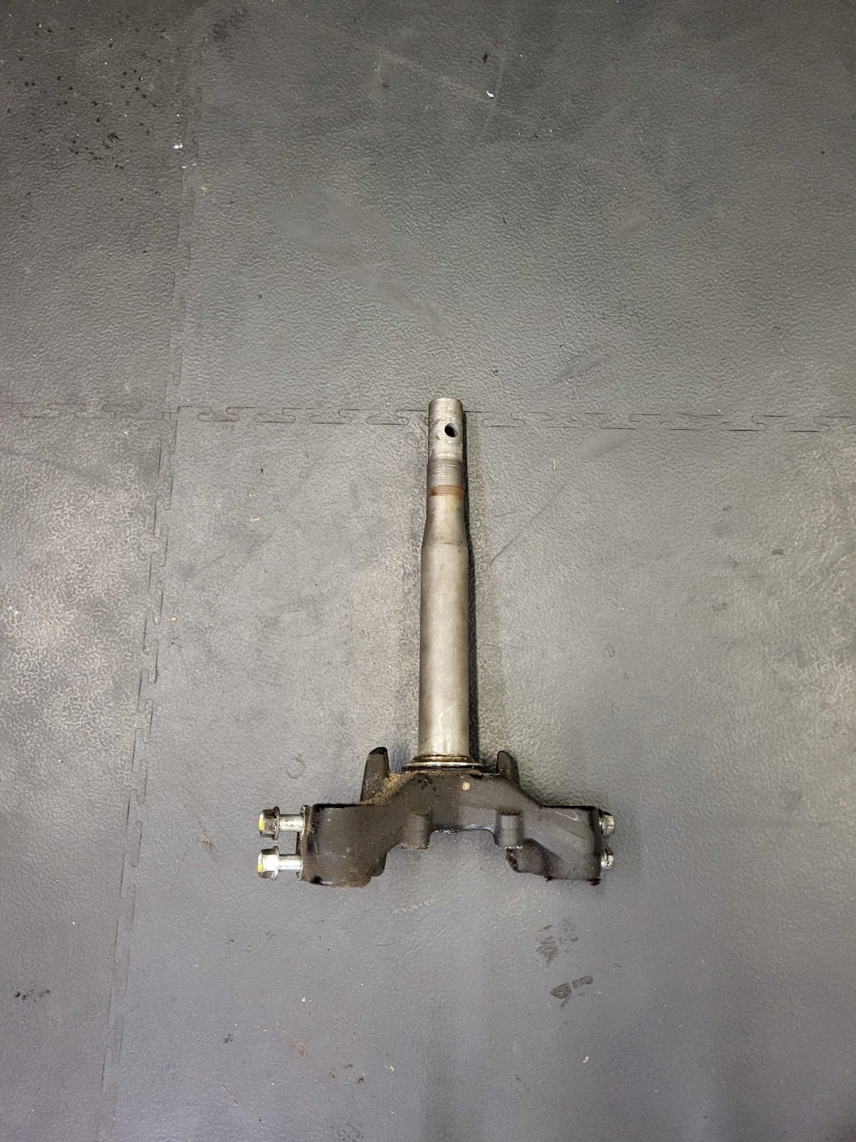 Kroonstuk voorvork Honda Vision 4t 16" compleet
