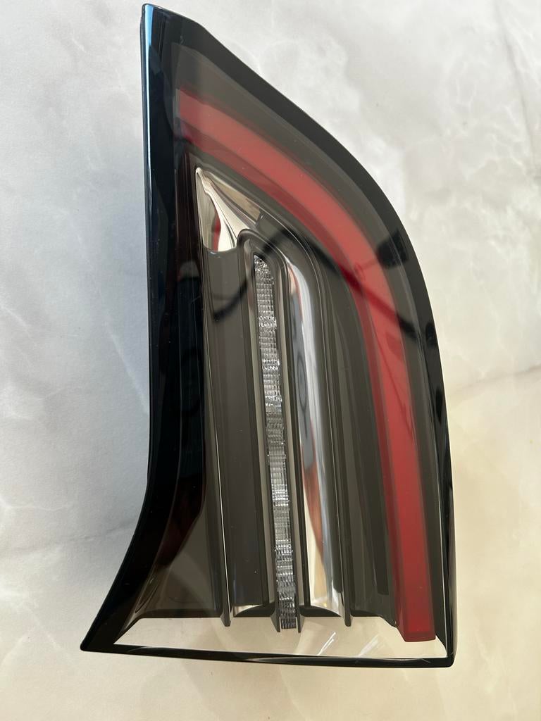 Achterlicht rechts binnenzijde Tesla Model 3 (P1502189-97-B), Ophalen of Verzenden, Gebruikt, Overige automerken