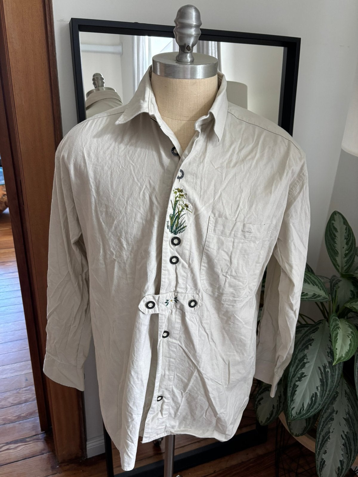 Prachtige trachten blouse Club D’Amingo maat L, Verzenden, Zo goed als nieuw, Beige, Halswijdte 41/42 (L)