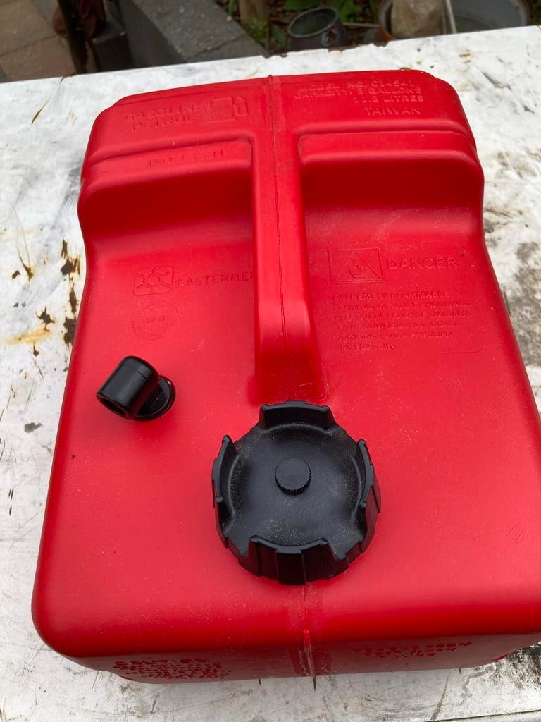 Benzine jerrycan voor boot - 11,3 liter, Ophalen of Verzenden, Gebruikt, Motor en Techniek