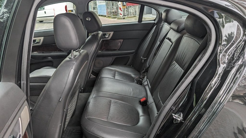 Foto 10 van Jaguar XF 3.0 D Premium Luxury 300PK 2e Eigenaar