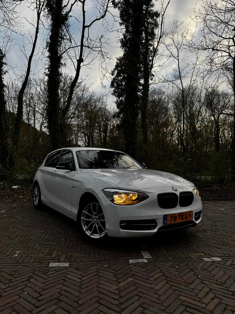 BMW 1-Serie 116I 100KW 5DR 2012 Wit, Auto's, BMW, Particulier, 1-Serie, ABS, Adaptieve lichten, Adaptive Cruise Control, Airbags
