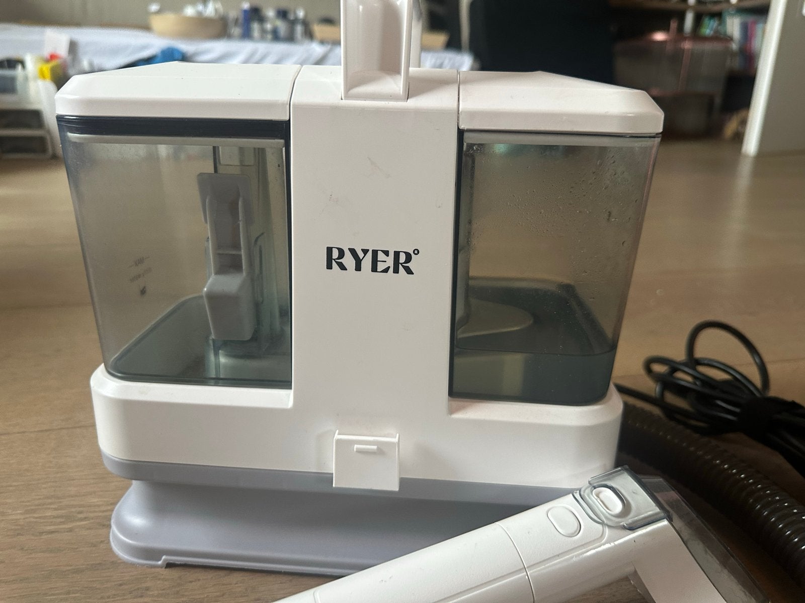 RYER Vlekkenreiniger Compact - Draagbare Textielreiniger, Ophalen of Verzenden, Zo goed als nieuw, Stoomreiniger