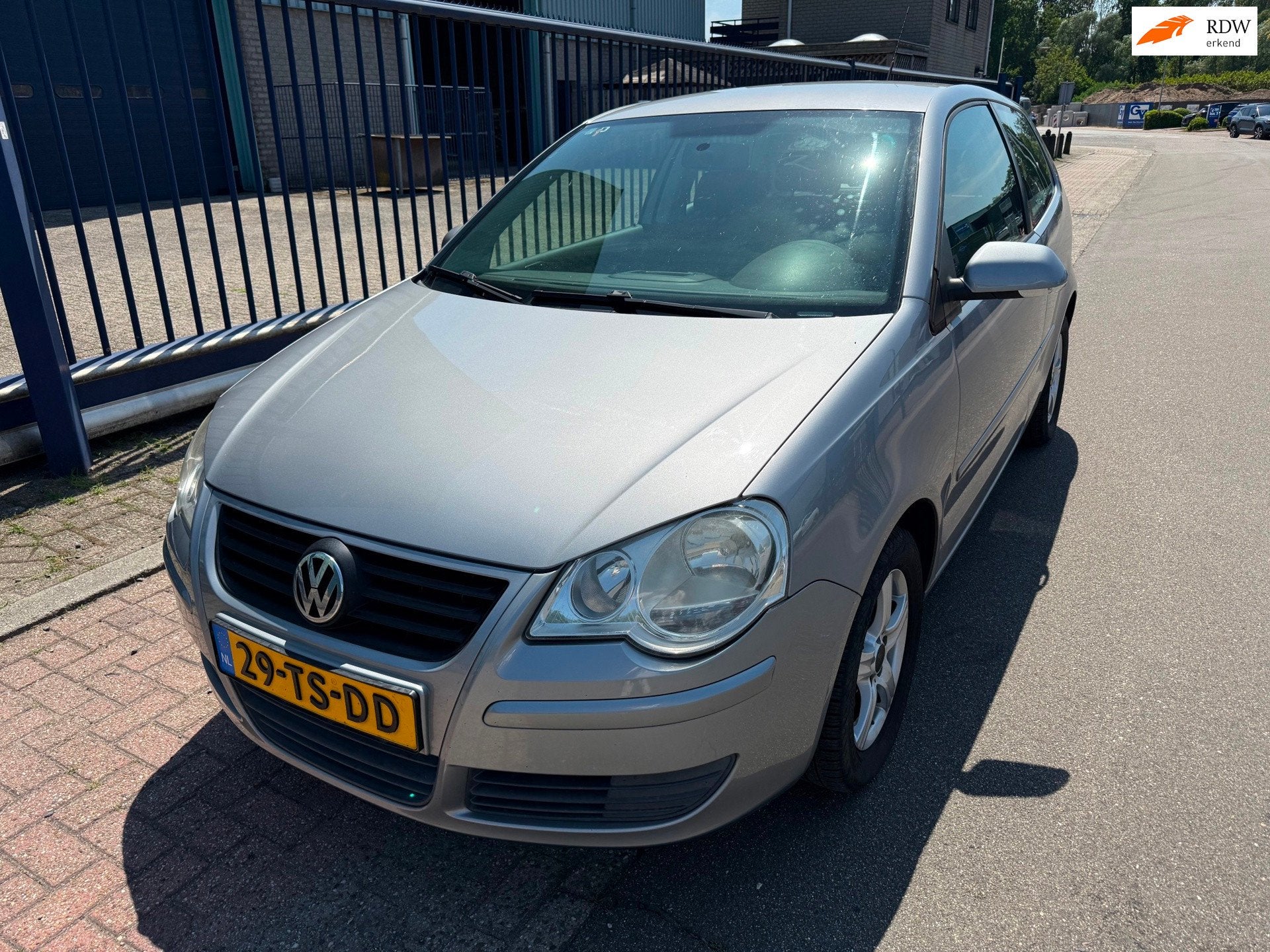 Volkswagen Polo 1.2 Optive *198.936 KM*AIRCO*NAVI*ELEC.RAMEN, Voorwielaandrijving, Stof, 989 kg, Origineel Nederlands