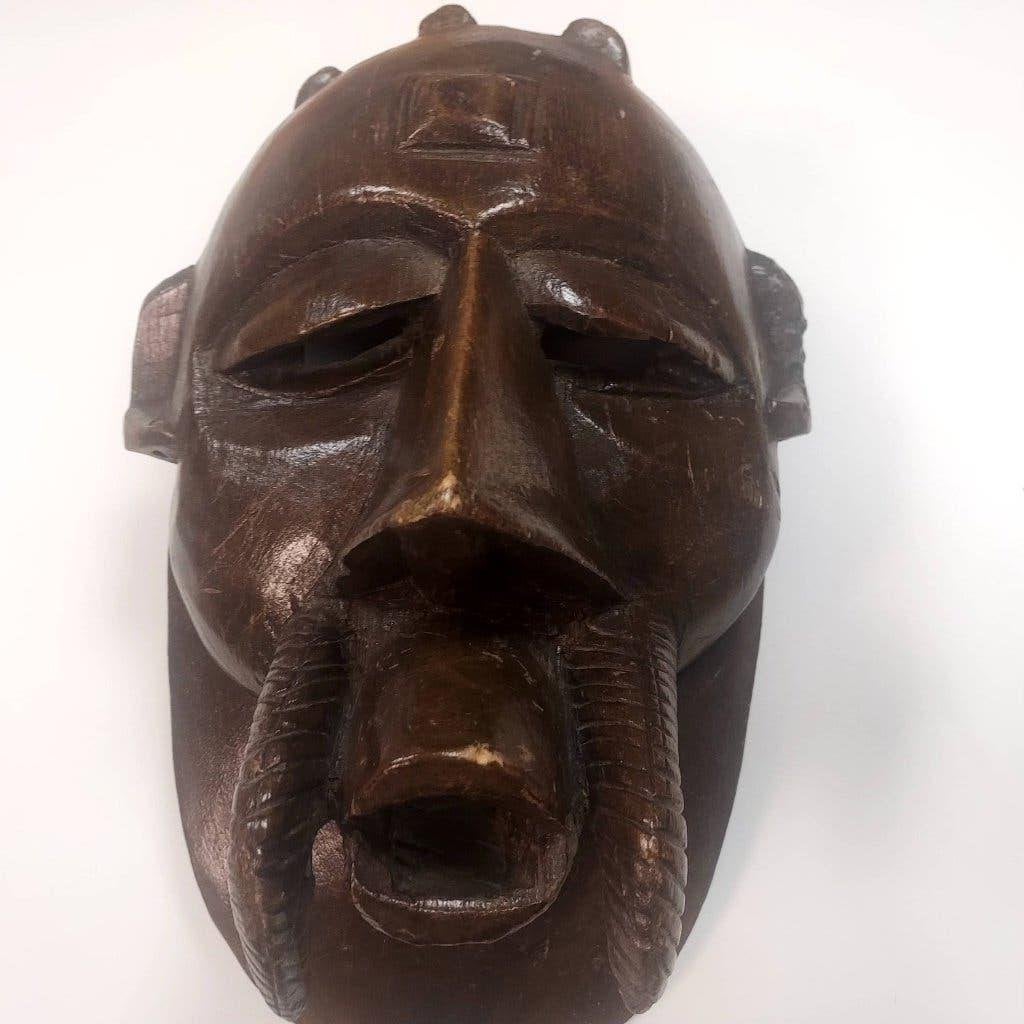 Afrikaans masker Kenia / Tanzania ?, Hout, Bruin, Handgemaakt, Afrika