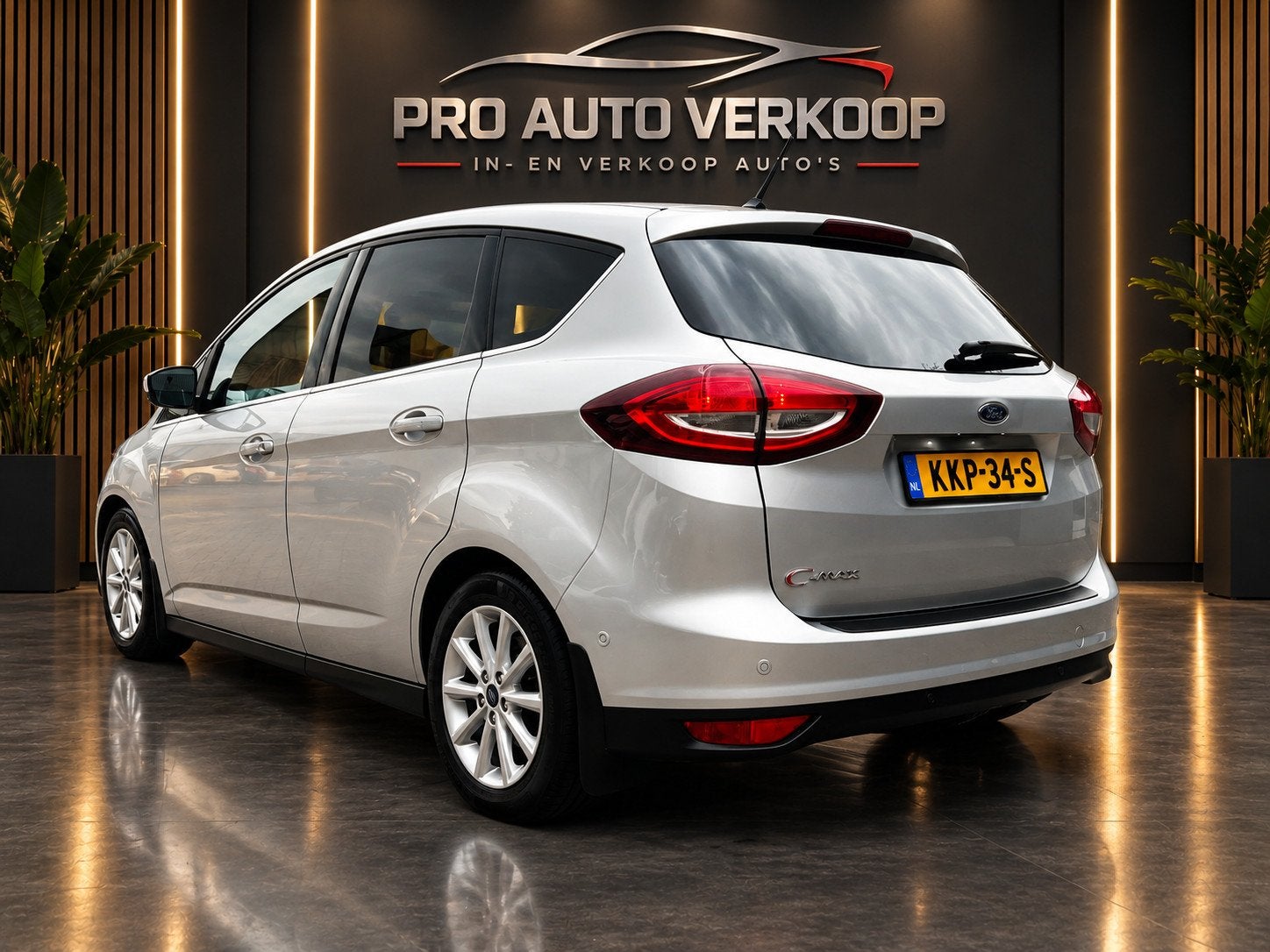 Ford C-MAX 1.5 Titanium carplay_PDC_Cruise_Automaat_Trekhaak, Dealer onderhouden, Euro 6, 4 cilinders, 150 pk