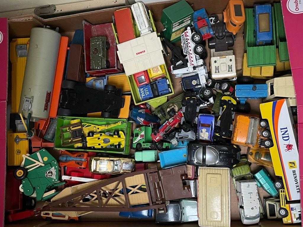 Doos vol met modelauto's trucks etc Britains, Lesney, Corgi,, Ophalen, Gebruikt, Overige typen
