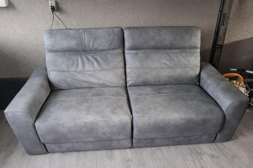 Grijze tweezitsbank met relaxfunctie, Ophalen, 150 tot 200 cm, Tweepersoons, 75 tot 100 cm