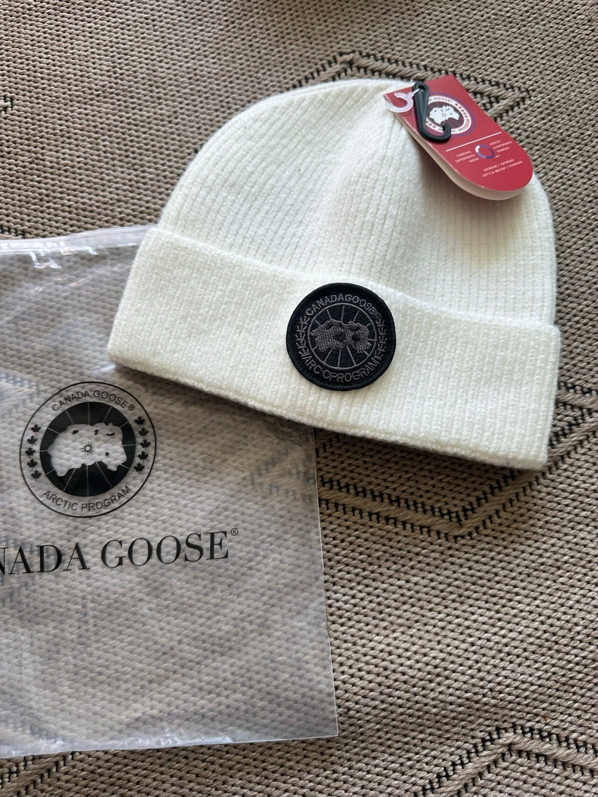 Canada Goose Muts - Nieuw met labels, Ophalen of Verzenden, Nieuw, Muts