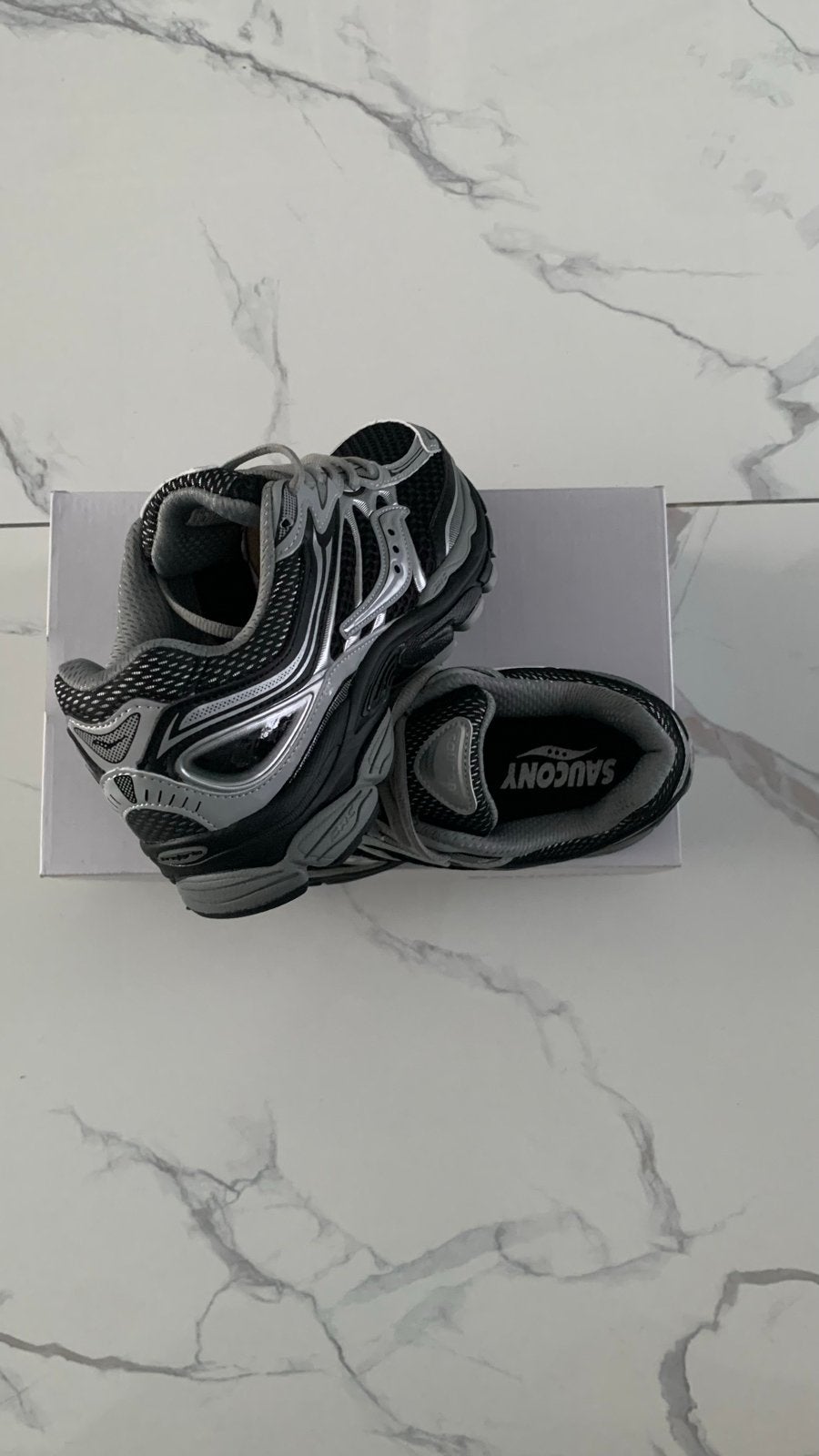 Saucony Sneakers Zwart/Zilver - Nieuw, Ophalen of Verzenden, Nieuw, Zwart, Sneakers of Gympen