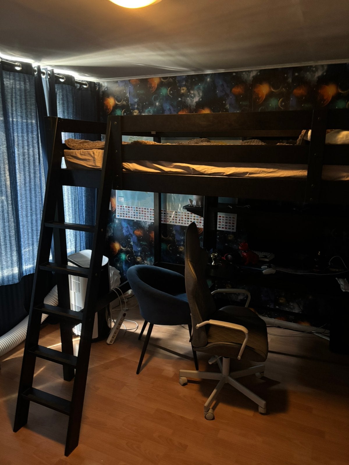 Hoogslaper twijfelaar, Ophalen, Hoogslaper, 140 cm, Zo goed als nieuw
