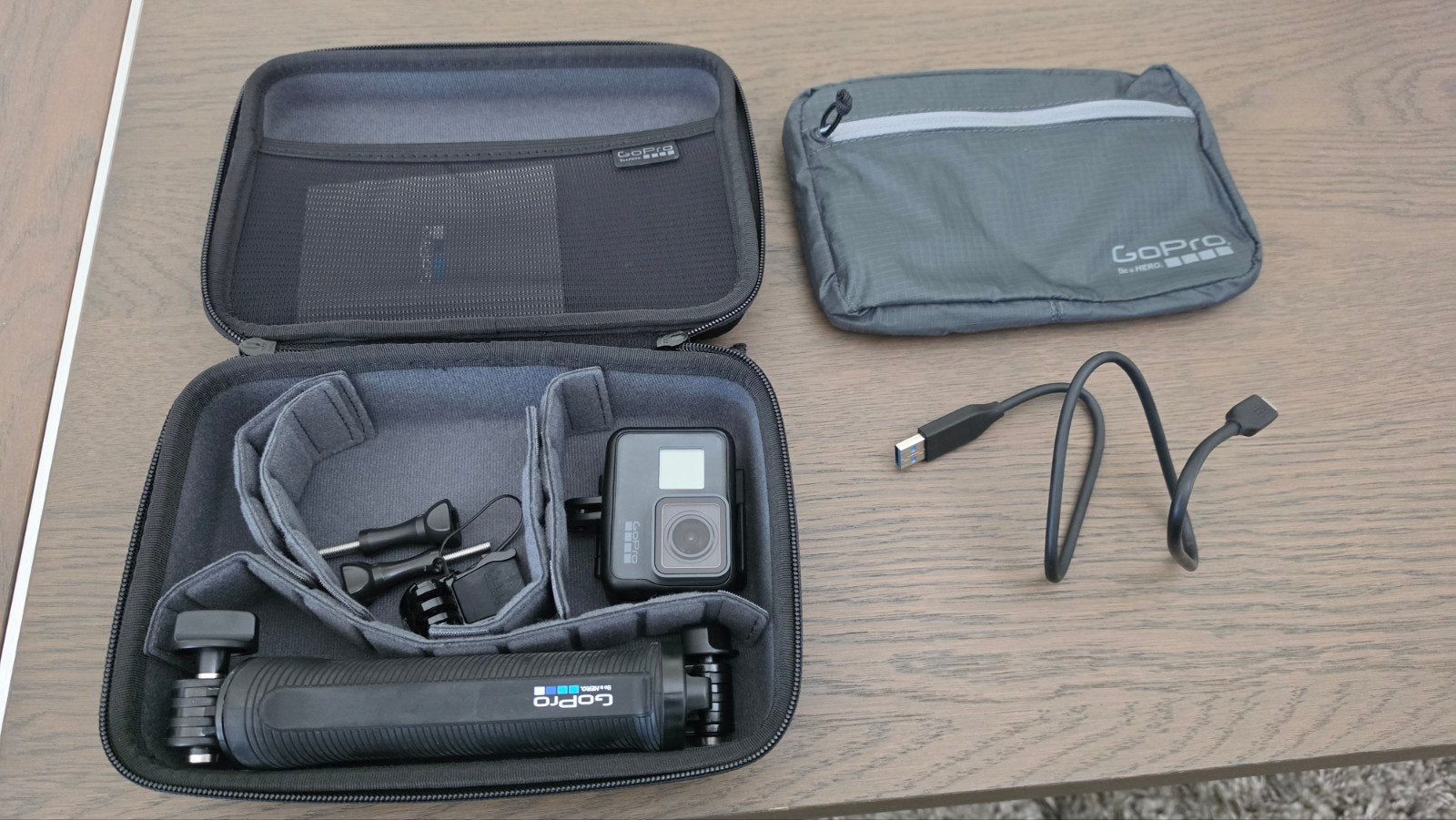GoPro Hero 6  Black met accessoires en hoes, Ophalen, Zo goed als nieuw, GoPro