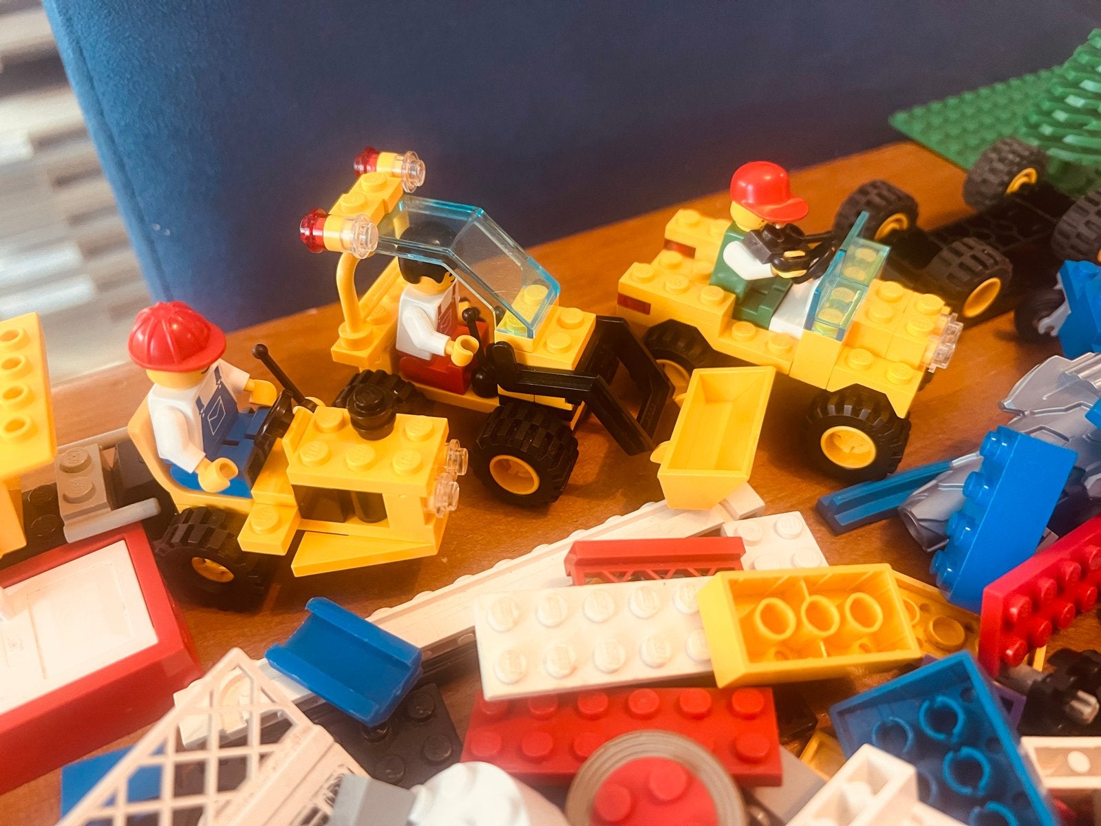 Foto 10 van Grote partij gemengde LEGO stenen en onderdelen
