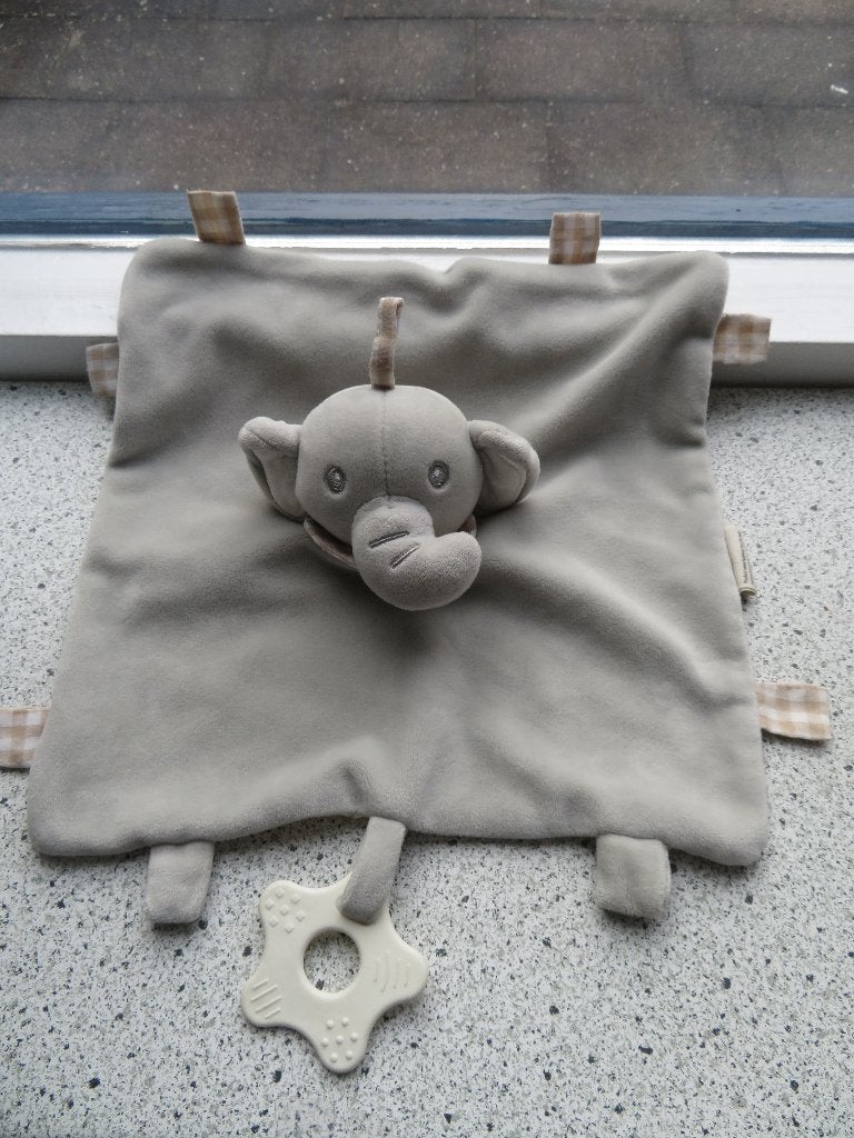 Knuffeldoek olifant merk Vicloon zacht velours, Ophalen of Verzenden, Zo goed als nieuw, Olifant, Met label