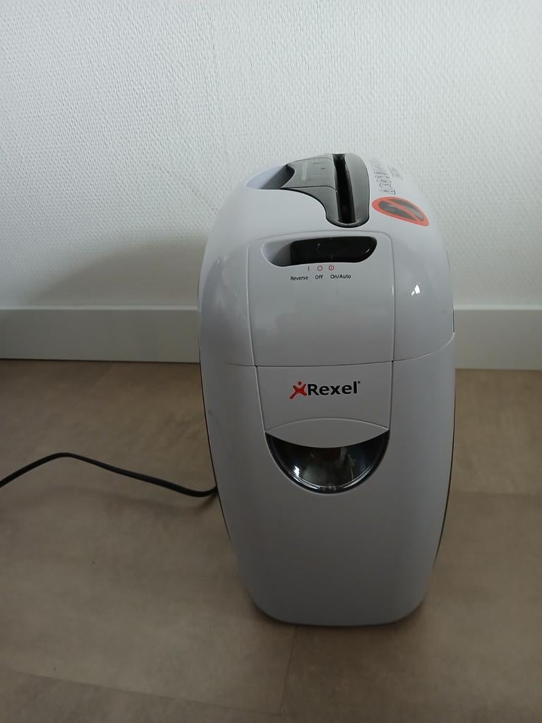 Rexel Makulator: Veilige Documentvernietiging, Diversen, Ophalen of Verzenden, Gebruikt