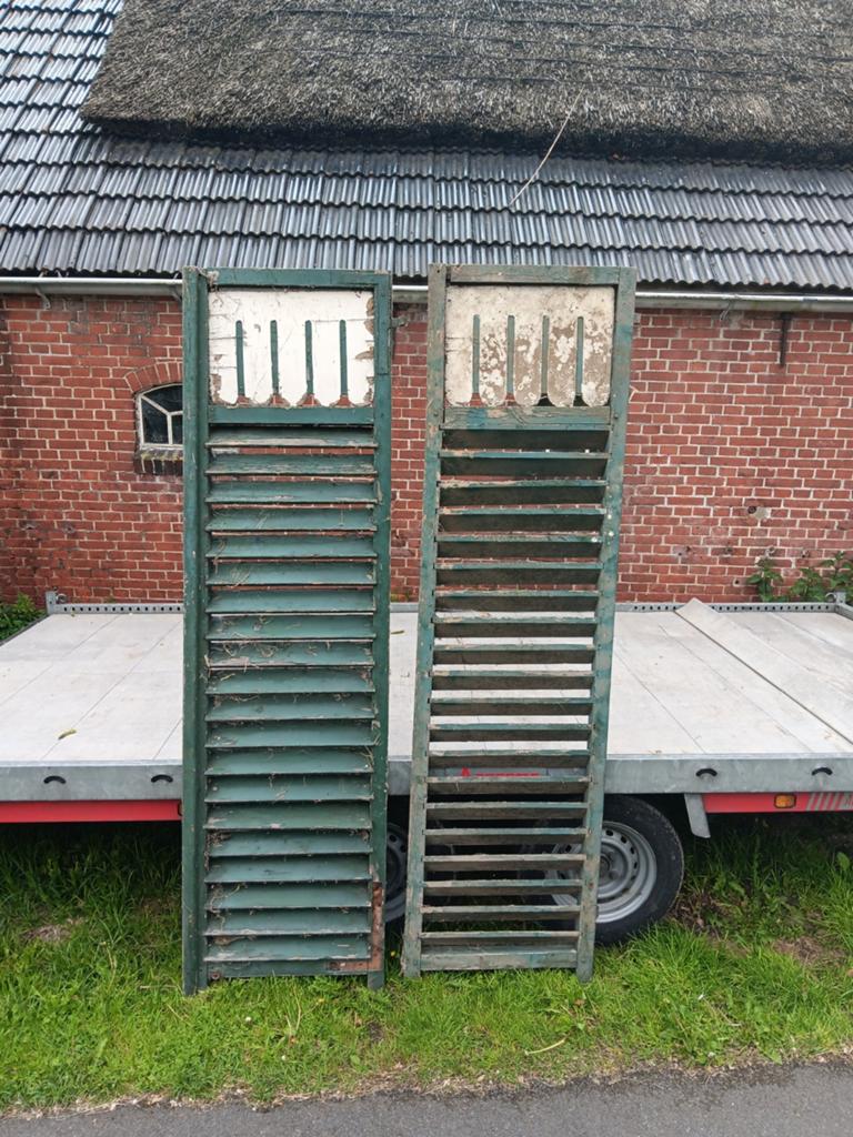 Oude luiken  / blinden / shutters, Ophalen