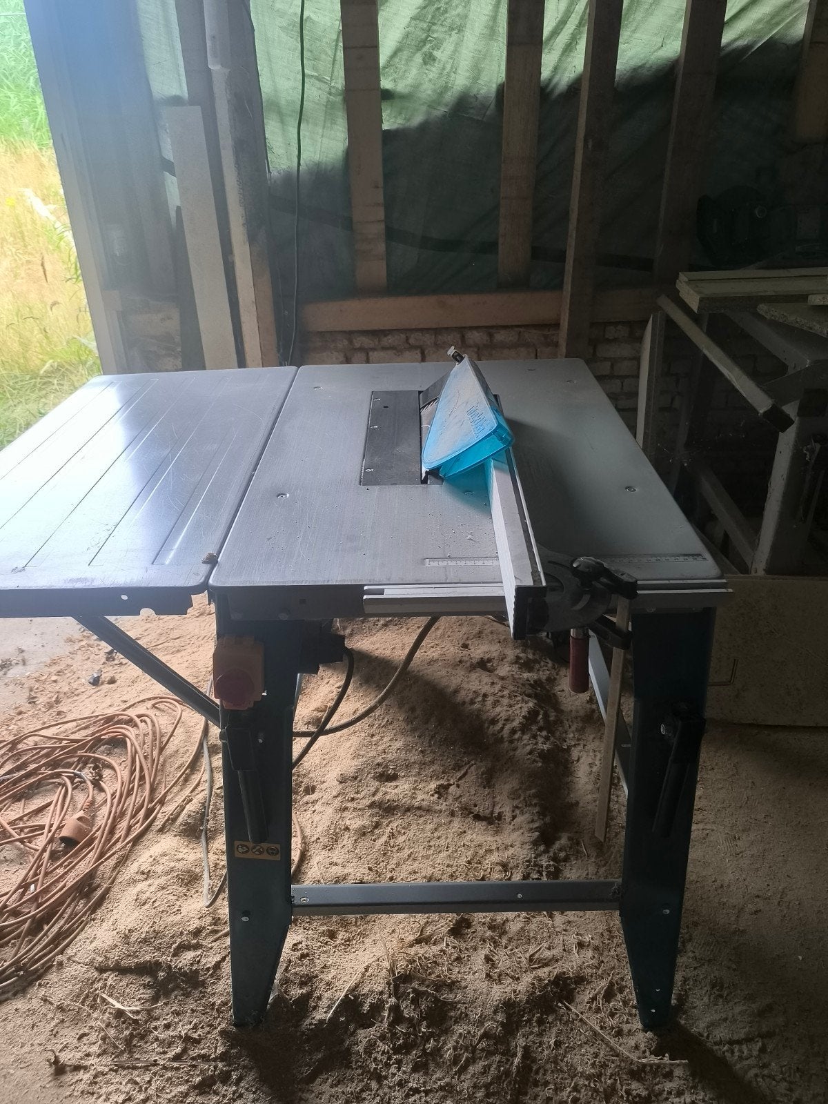 Makita Cirkelzaag op Tafel - Krachtige Zaagmachine, Doe-het-zelf en Verbouw, Gereedschap | Zaagmachines, Ophalen, Gebruikt, Cirkelzaag