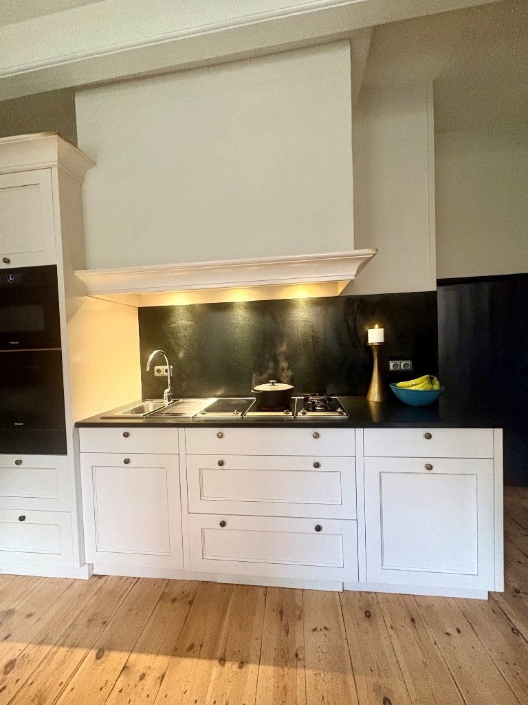 Foto 5 van Massief houten keuken met granieten blad