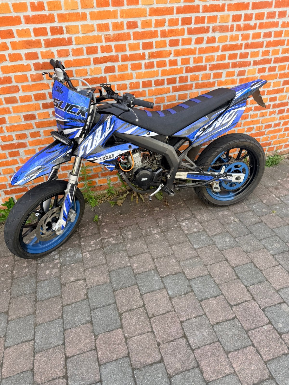 Derbi B-klasse brommer met nieuwe onderdelen, Ophalen, 6 versnellingen, Gebruikt, Maximaal 45 km/u