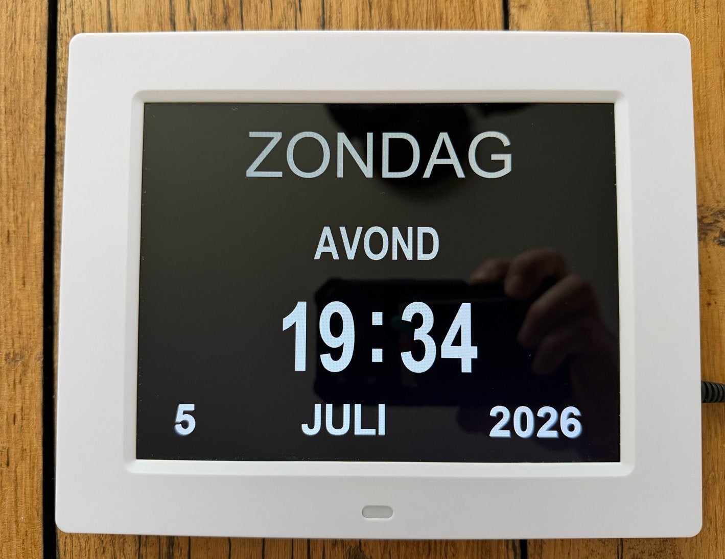 Dementie Klok met Groot Display en 4 Alarmen, Wit, Ophalen of Verzenden, Zo goed als nieuw, Digitaal
