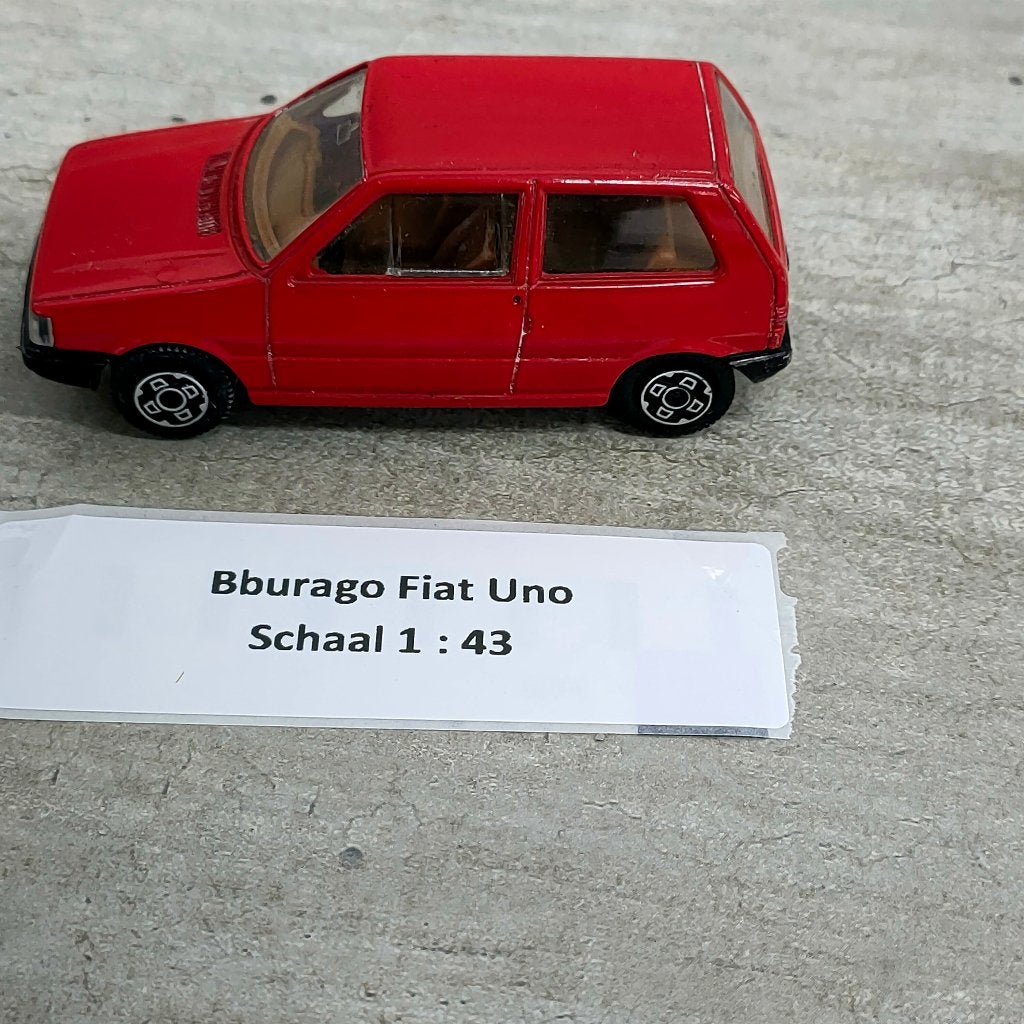 modelauto Bburago Fiat Uno 1:43, Ophalen of Verzenden, Gebruikt, Bburago