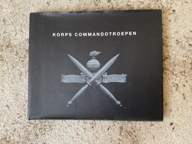 Fotoboek van het Korps commandotroepen., Ophalen of Verzenden, Zo goed als nieuw, Peter Blok