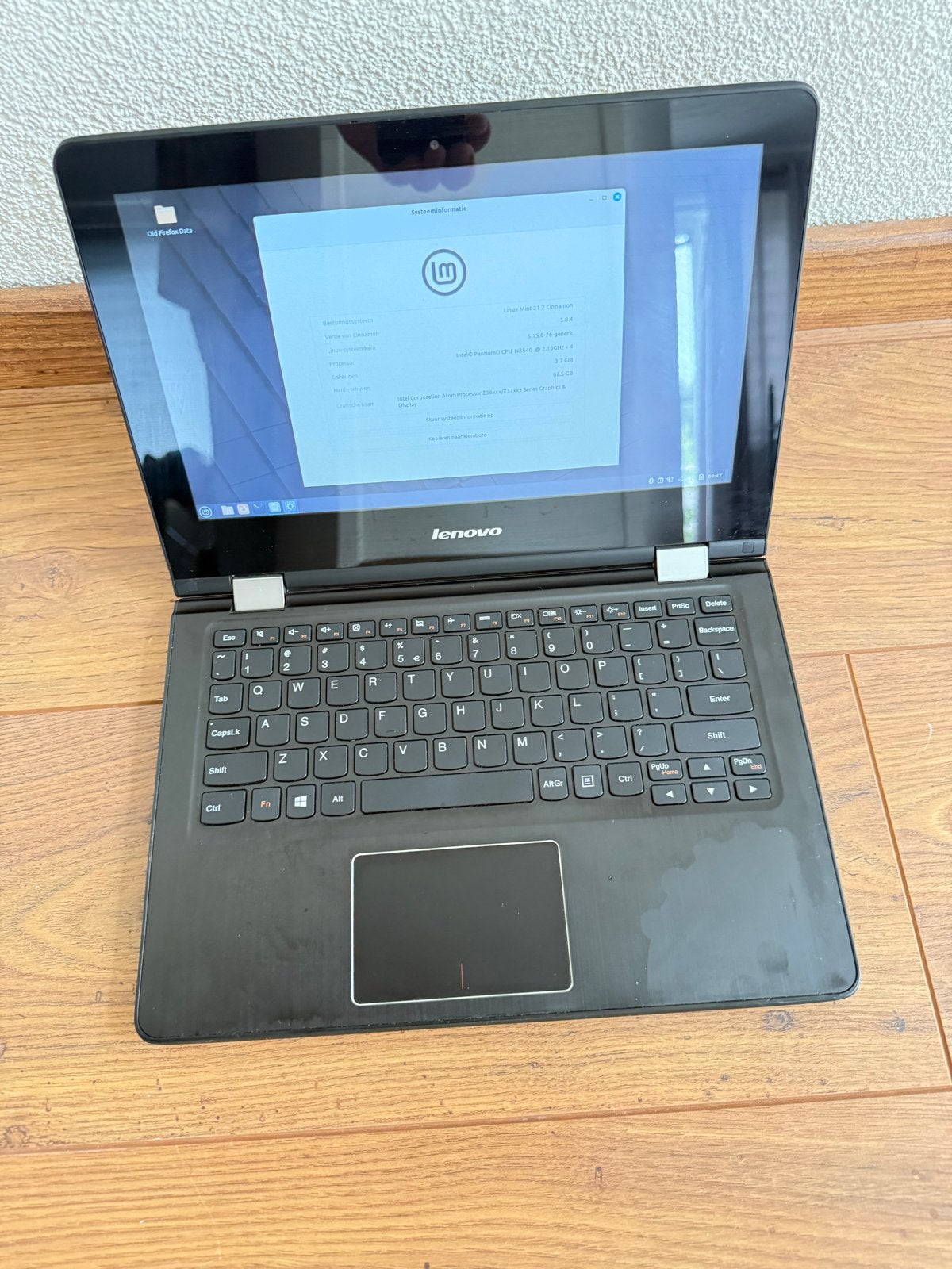 Lenovo Yoga 300 laptop met Linux Mint, Computers en Software, Gebruikt, HDD, Qwerty, 11 inch