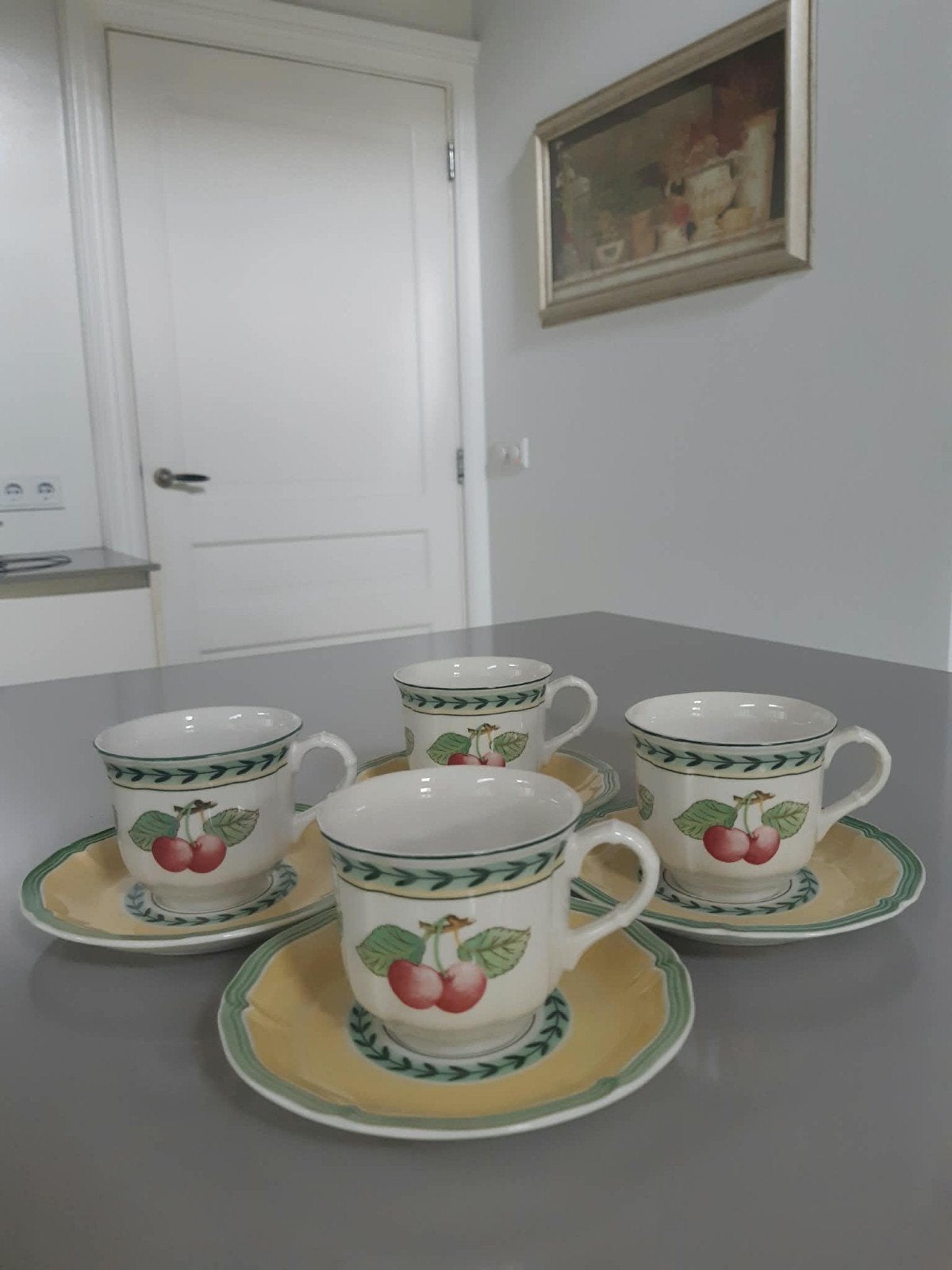 4 Koffiekoppen met schotels Villeroy en Boch French Garden, Ophalen of Verzenden, Zo goed als nieuw, Overige stijlen, Kop(pen) en/of Schotel(s)