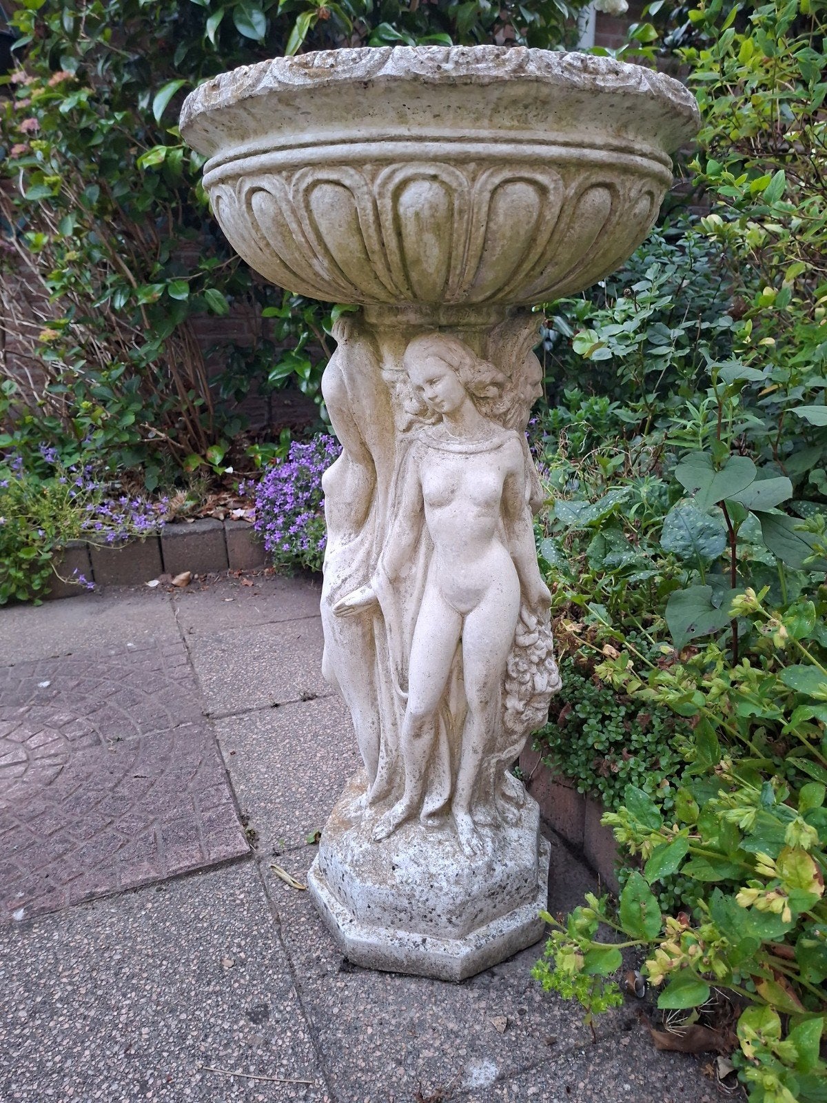Tuinornament 3 graces, Ophalen, Rond