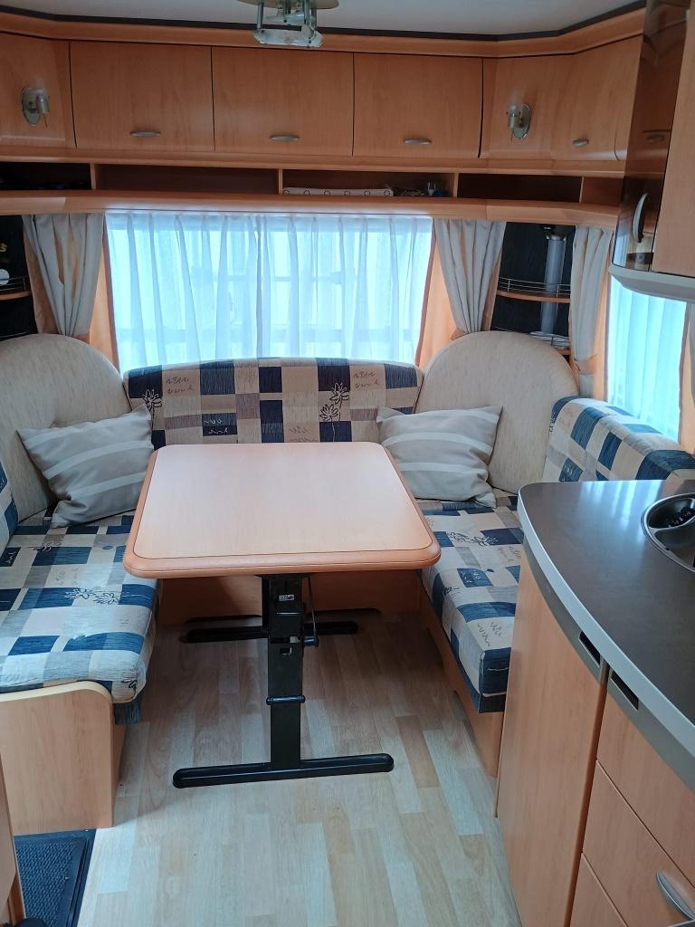 Hobby 460 UFE de Luxe met mover 2008, Caravans en Kamperen, Caravans, Schokbreker, Rondzit, Hobby, Frans bed