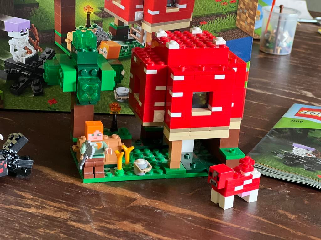 Minecraft Lego 21179 The mashroom house, Gebruikt, Minecraft, Lego, Ophalen of Verzenden