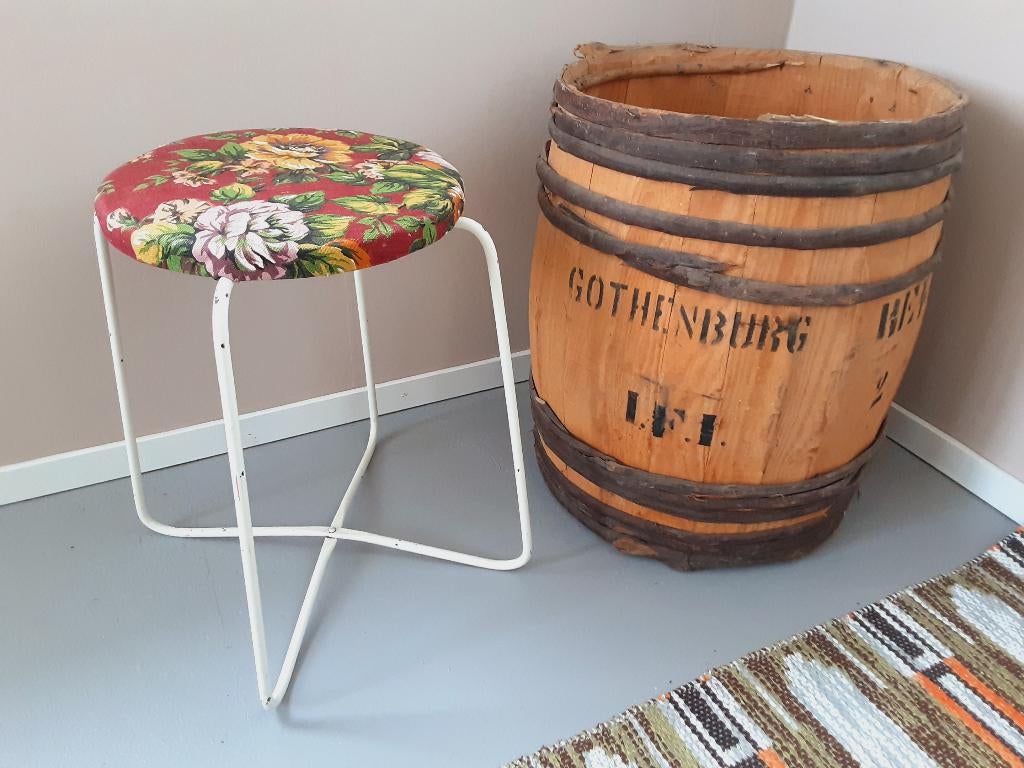 Zweedse Vintage Design Krukje met een kleurrijk bloemmotief, Ophalen