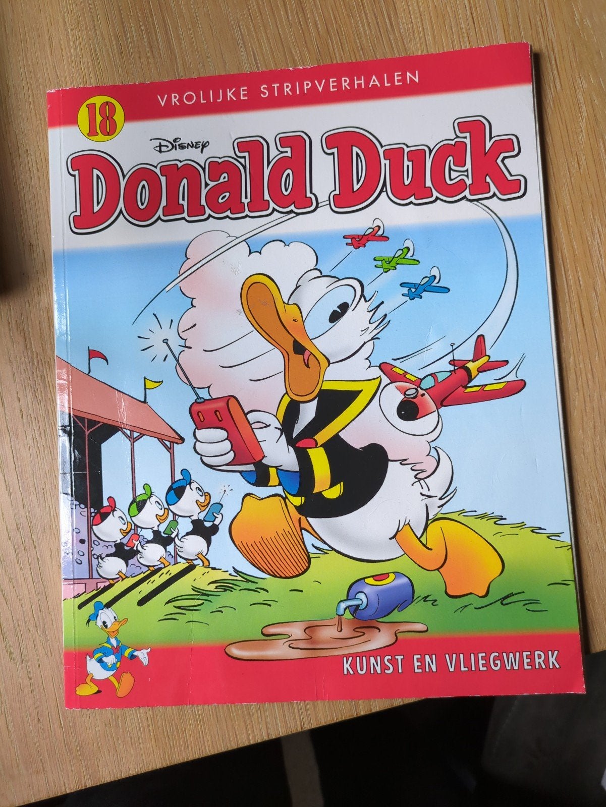 Donald Duck Vrolijke Stripverhalen 18: Kunst en Vliegwerk, Ophalen