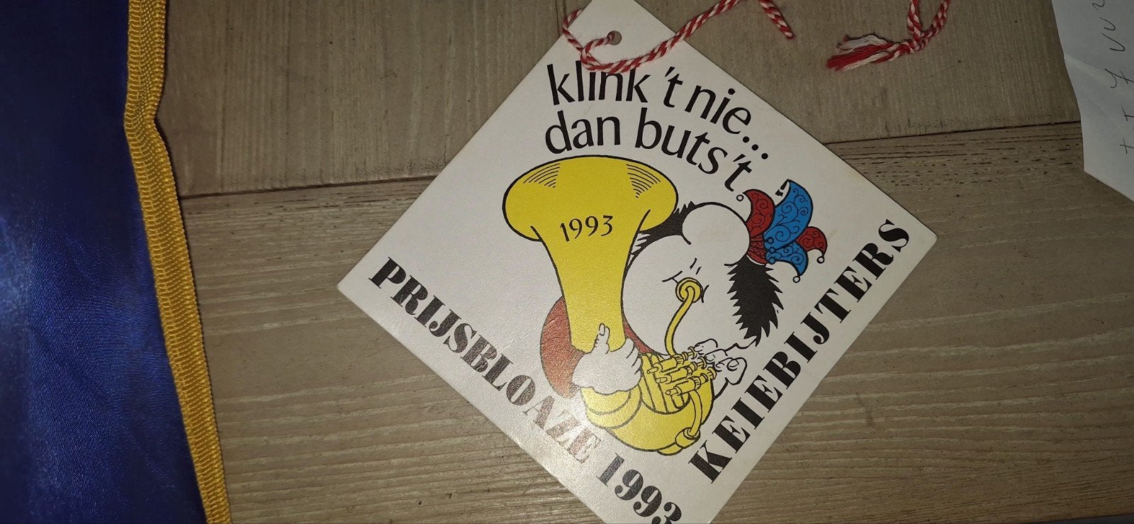 Keiebijters Helmond 1993 carnaval hanger (7626), Postzegels en Munten, Penningen en Medailles, Ophalen of Verzenden, Overige materialen