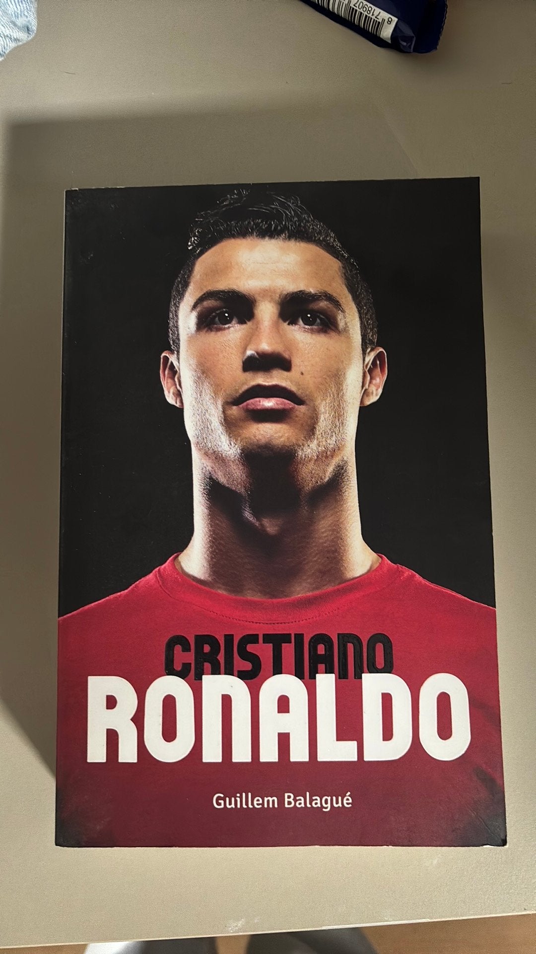 Cristiano Ronaldo boek, Ophalen of Verzenden, Zo goed als nieuw