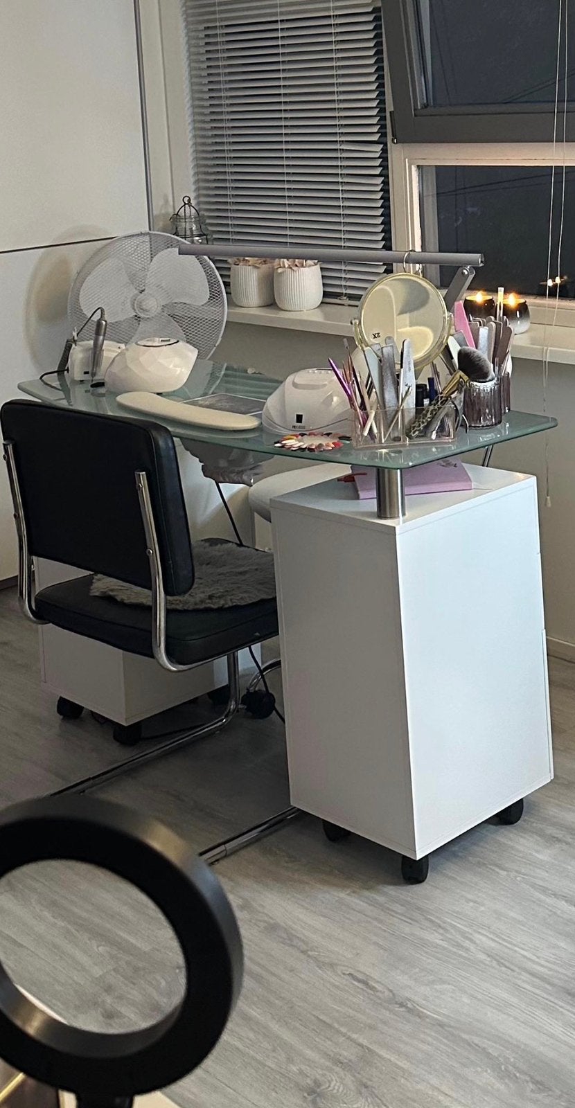 Manicuretafel met elektrische stofafzuiging, Huis en Inrichting, Ophalen