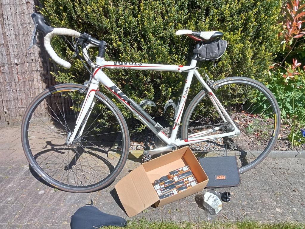 Racefiets KTM met reserve binnenbanden, Gebruikt, Velgrem, Meer dan 20 versnellingen, Ophalen