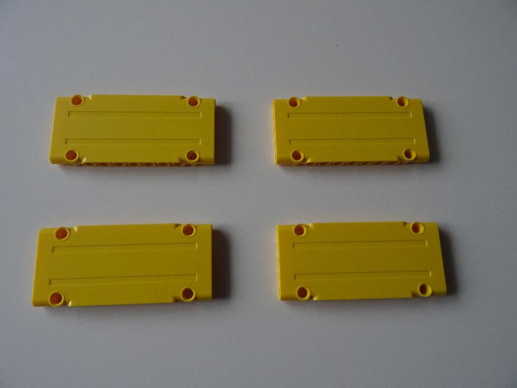 3 technic Lego paneel plaat 1x5x11 geel, Lego, Ophalen of Verzenden, Zo goed als nieuw, Technic