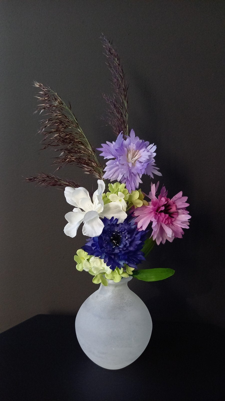Kunst- en Droogbloemen gebonden boeket met witte vaas H35 cm, Ophalen of Verzenden, Nieuw