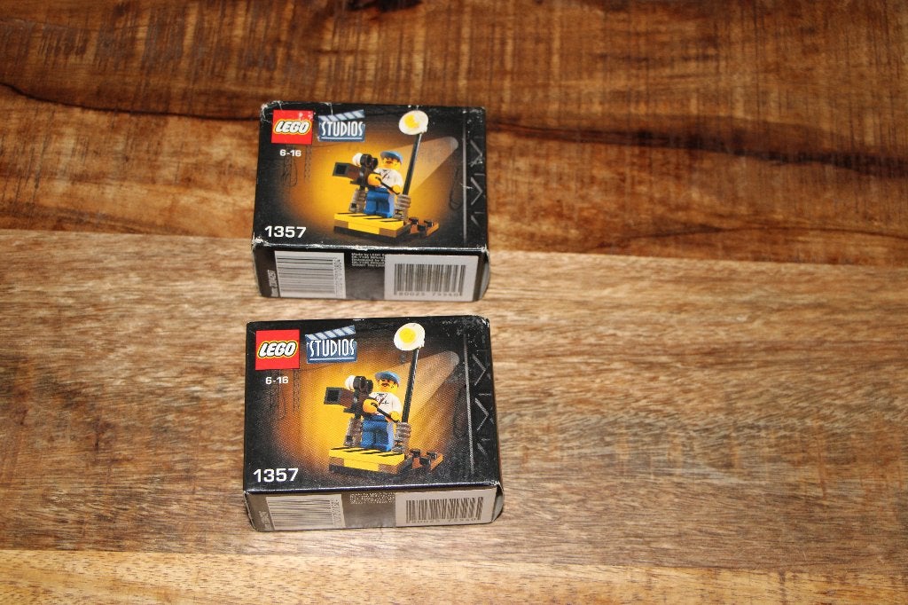 LEGO Studios, Cameraman, setnr. 1357 (2x). Nieuw, Lego, Nieuw, Ophalen of Verzenden, Complete set