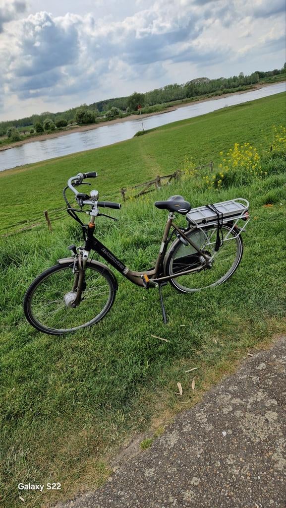 Batavus E-bike met achterwielmotor, Fietsen en Brommers, Fietsen | Dames | Damesfietsen, Versnellingen, Batavus, Ophalen of Verzenden