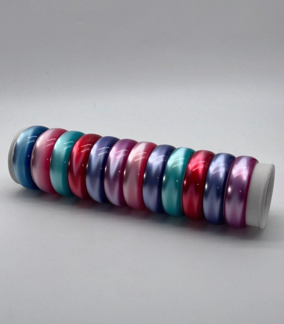 180 Vintage Parelmoer Look Kunststof Armbanden, Ophalen of Verzenden, Nieuw, Overige kleuren, Kunststof of Plastic