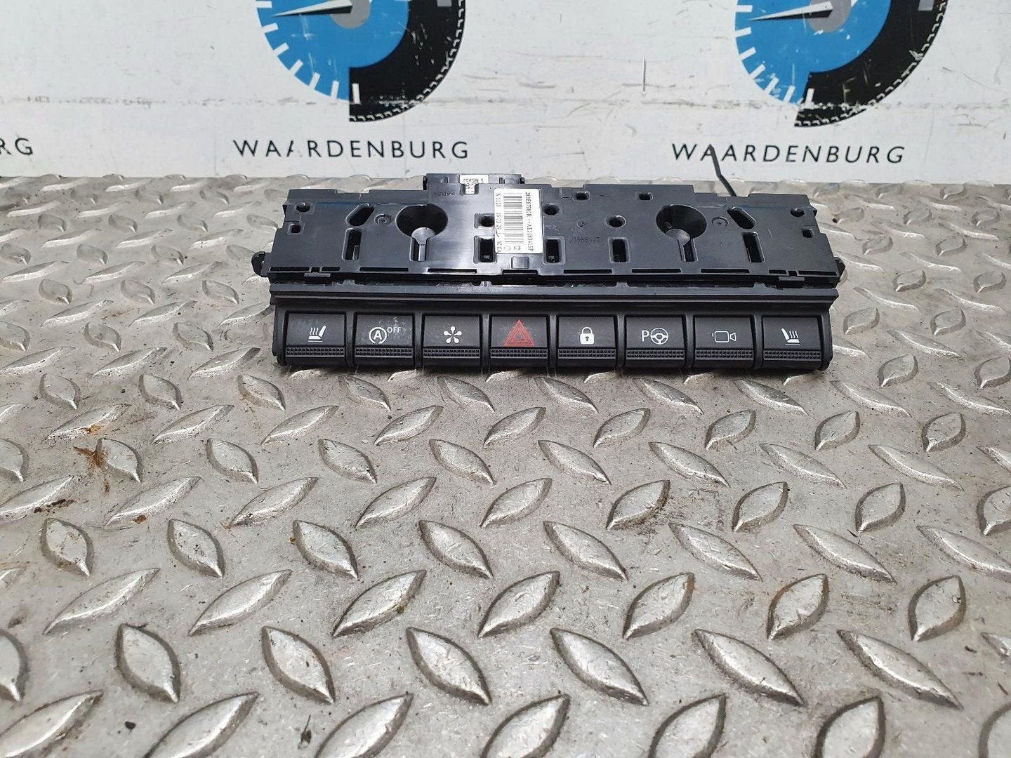 RENAULT CLIO SCHAKELAAR MULTIFUNCTIONEEL COMPUTER 2019, Auto-onderdelen, Ophalen of Verzenden, Gebruikt, Stiba lid