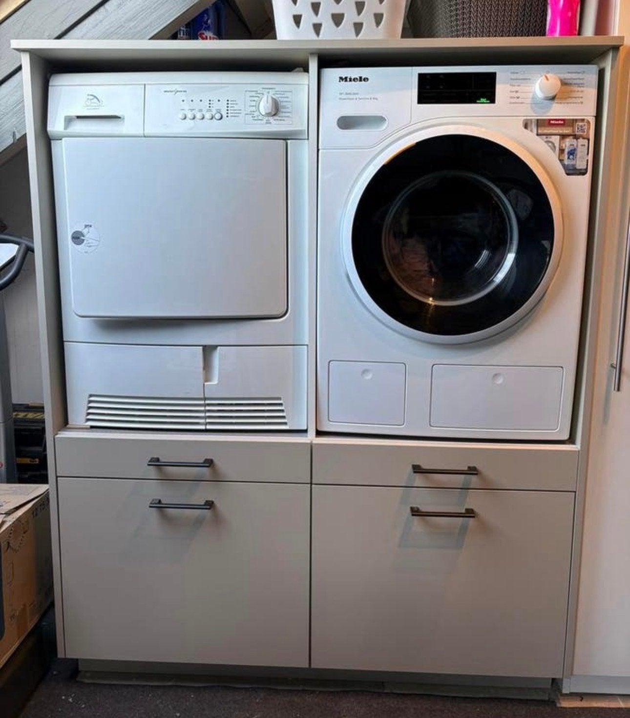 Zo goed als nieuwe Two pair wasmachine kast - beige grijs, Ophalen of Verzenden, Zo goed als nieuw