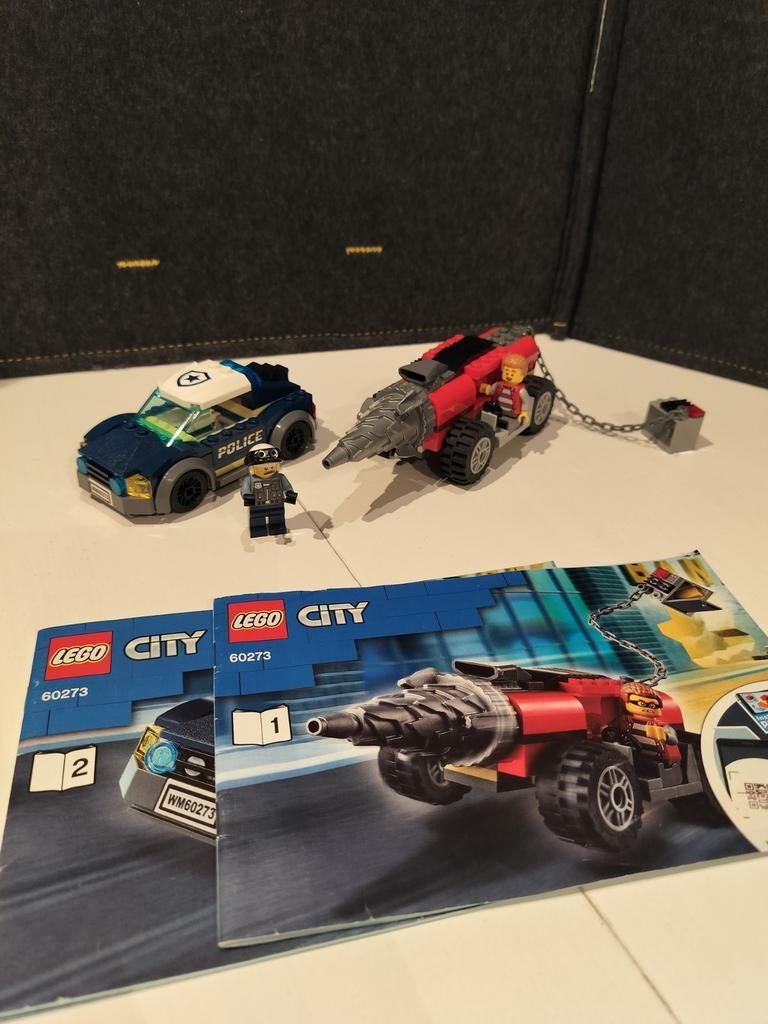 Lego City 60273 Politie en Boef, Ophalen, Zo goed als nieuw, Complete set, Lego