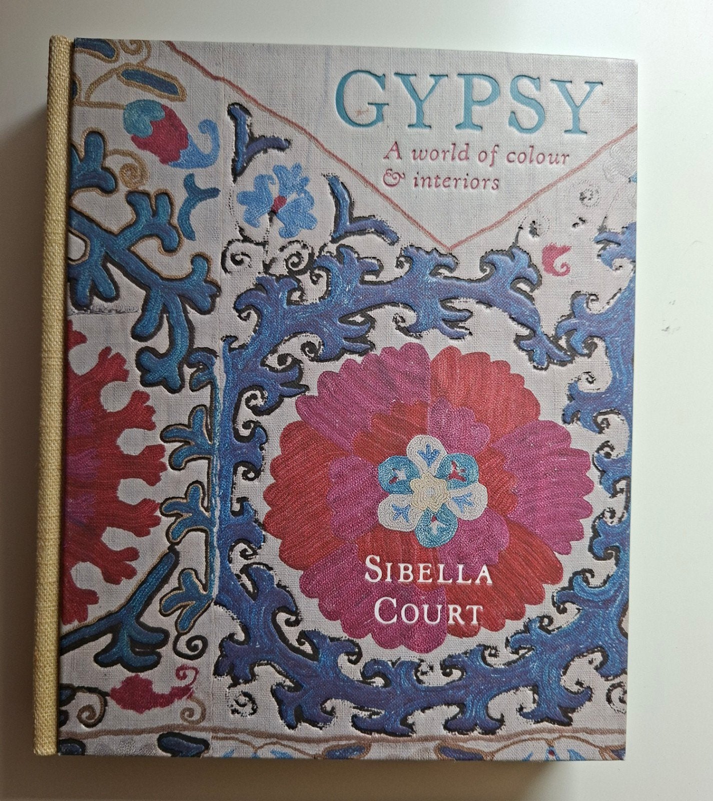 Gypsy: A World of Colour & Interiors - Sibella Court, Ophalen of Verzenden, Zo goed als nieuw, Sibella Court, Wereld overig