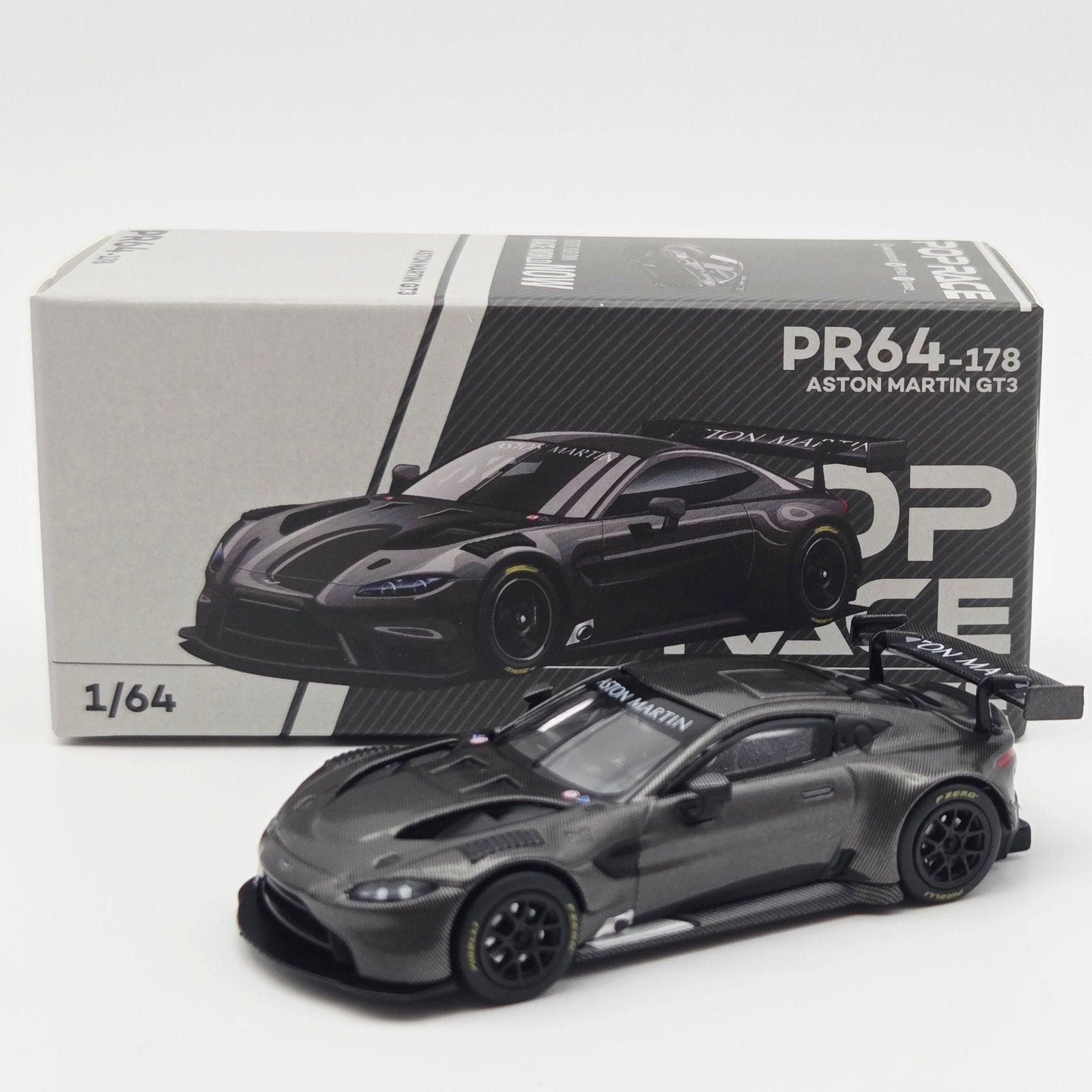 Pop Race – Aston Martin GT3, carbon edition