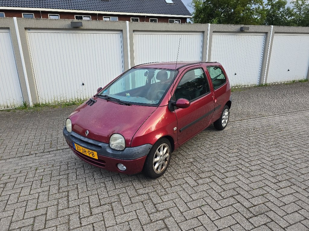 Renault Twingo 1.2 16V Rood 2002 | 152.5xx km, Auto's, Renault, Voorwielaandrijving, Zwart, 4 cilinders, 4 stoelen
