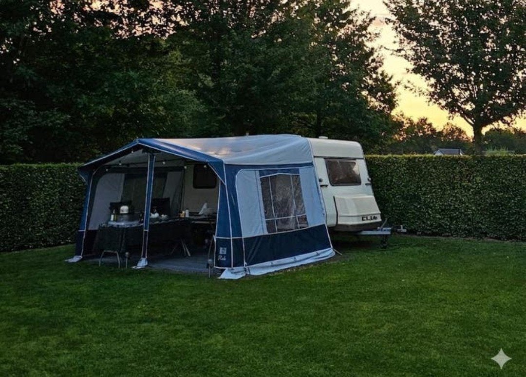 Bustner caravan voor 4 personen incl voortent, Caravans en Kamperen, Particulier, Bürstner, 500 - 750 kg, Tot en met 4