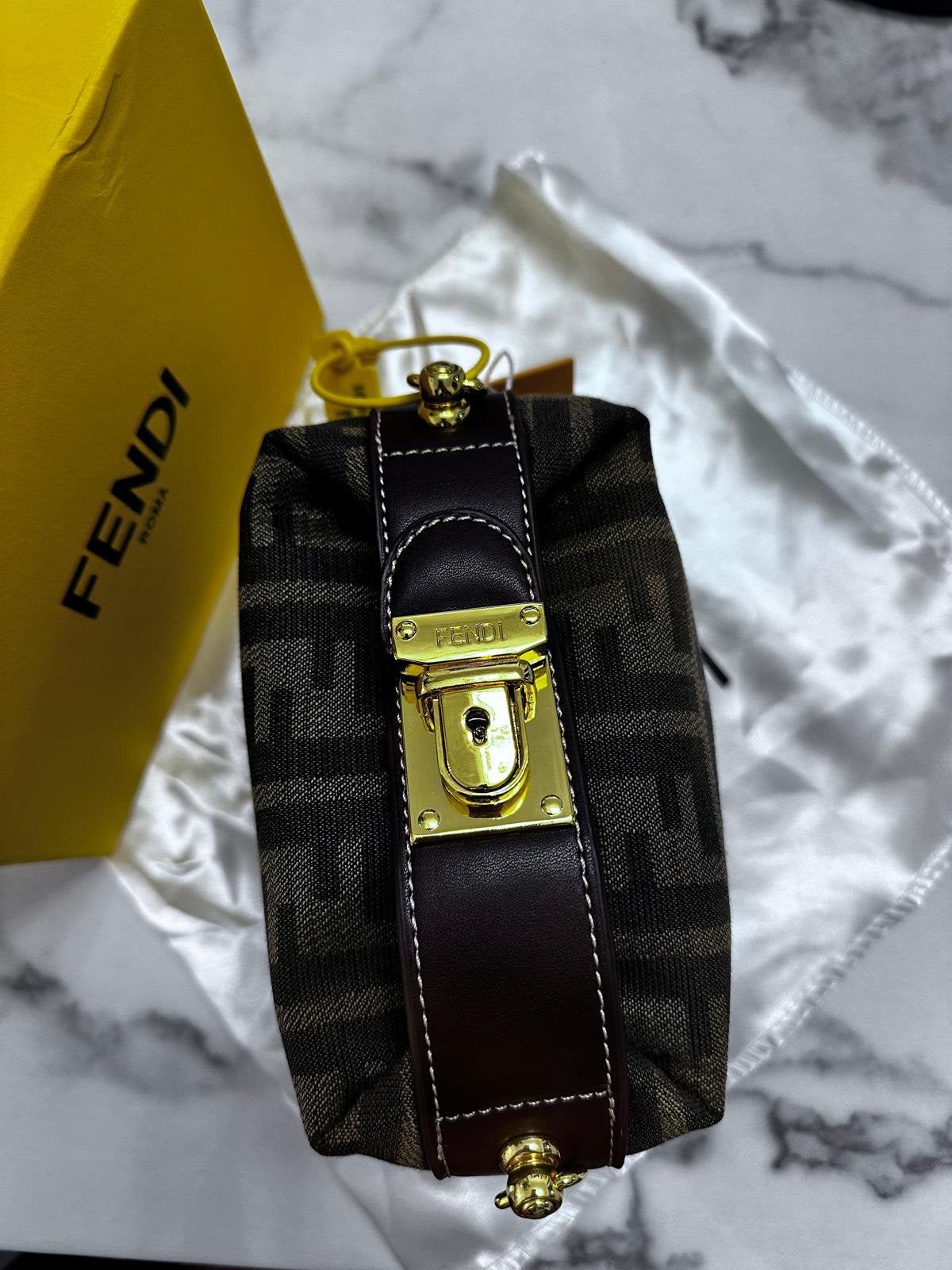 Fendi tas, Ophalen of Verzenden, Nieuw, Zwart, Schoudertasje